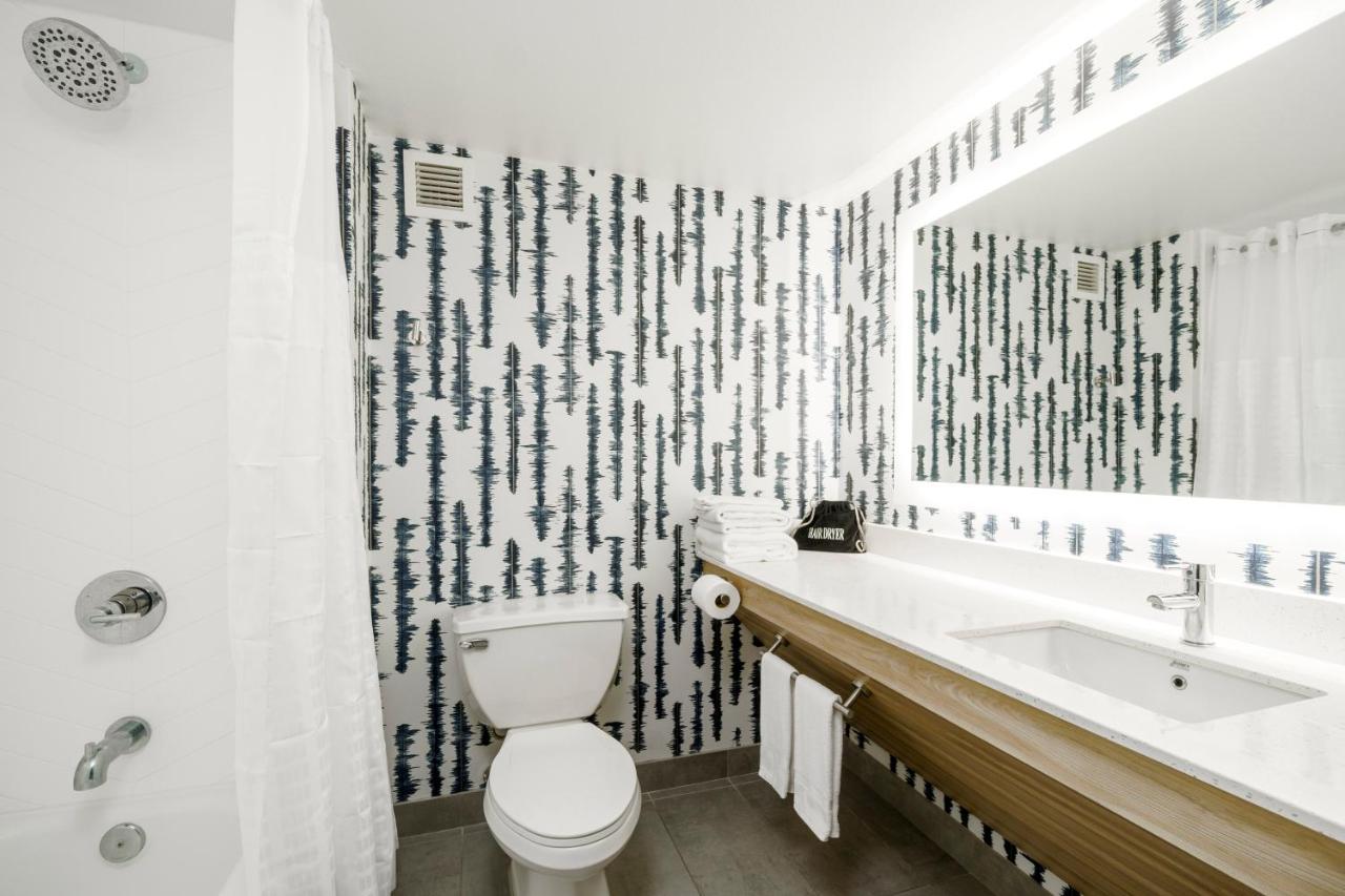 King Room - Non-Smoking at La Quinta Inn & Suites by Wyndham Lexington Park - Patuxent