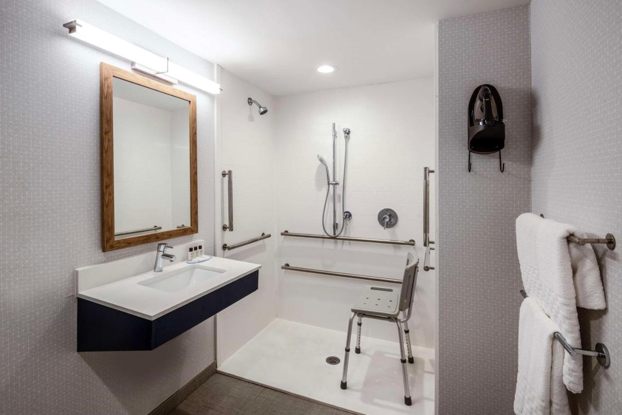 | Aiden by Best Western Cape Point