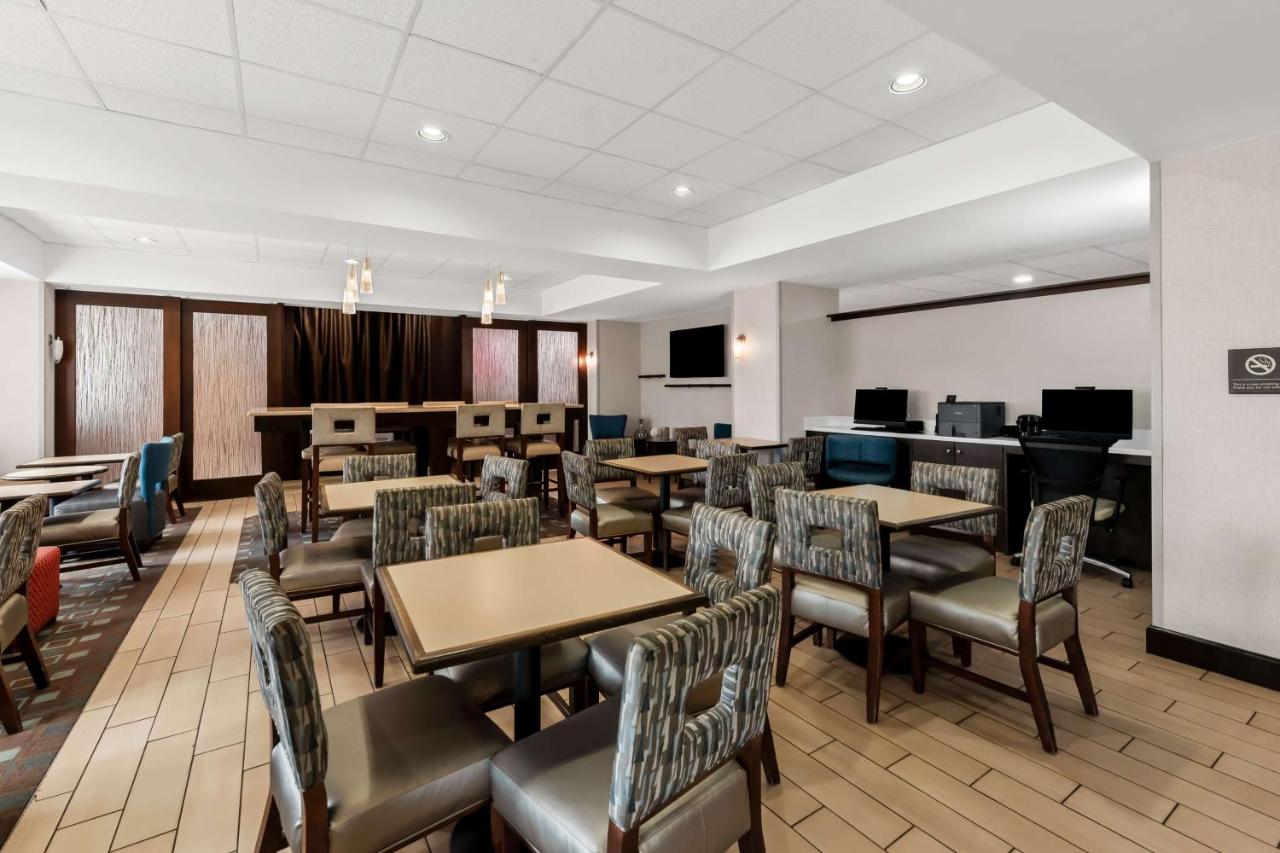 | Hampton Inn Pennsville