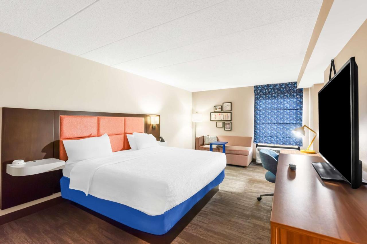| Hampton Inn Pennsville
