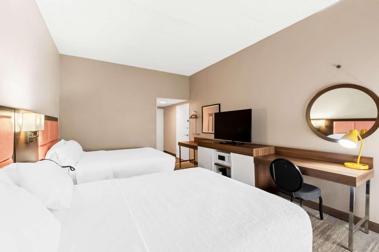 | Hampton Inn Pennsville