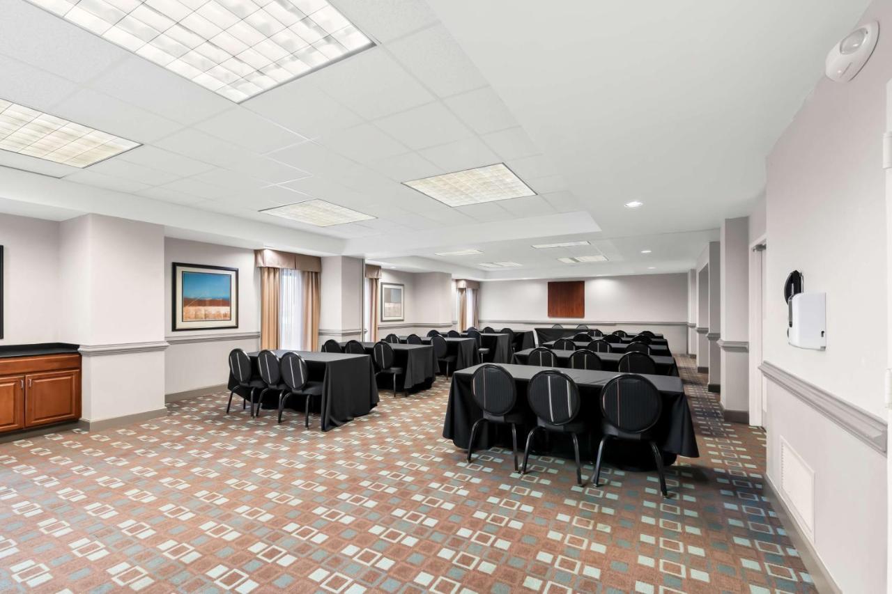 | Hampton Inn Pennsville
