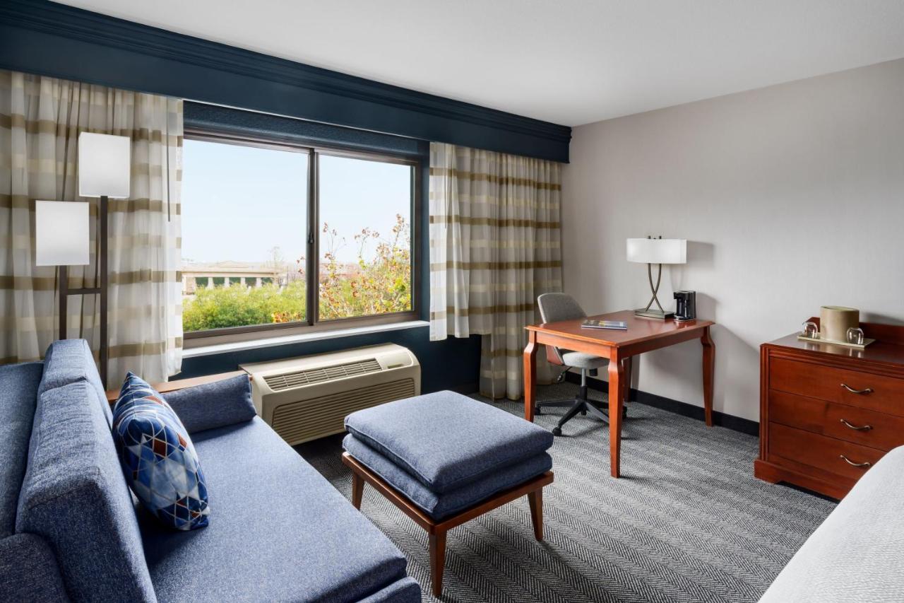 | Courtyard by Marriott Sacramento Folsom