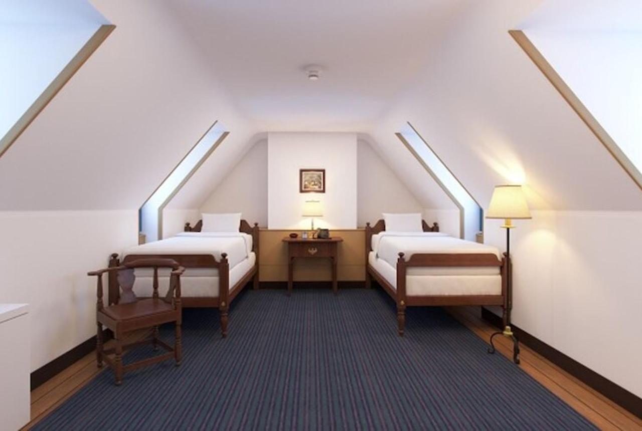 | Colonial Houses - A Colonial Williamsburg Hotel
