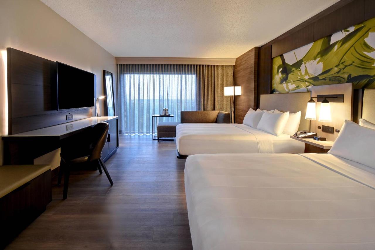 Guest room with two Double beds and Golf Course view at Dallas/Ft. Worth Marriott Hotel & Golf Club Champions Circle
