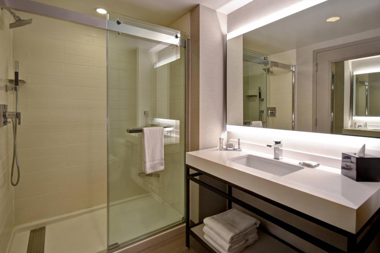 King Room with Golf View - Hearing Accessible at Dallas/Ft. Worth Marriott Hotel & Golf Club Champions Circle