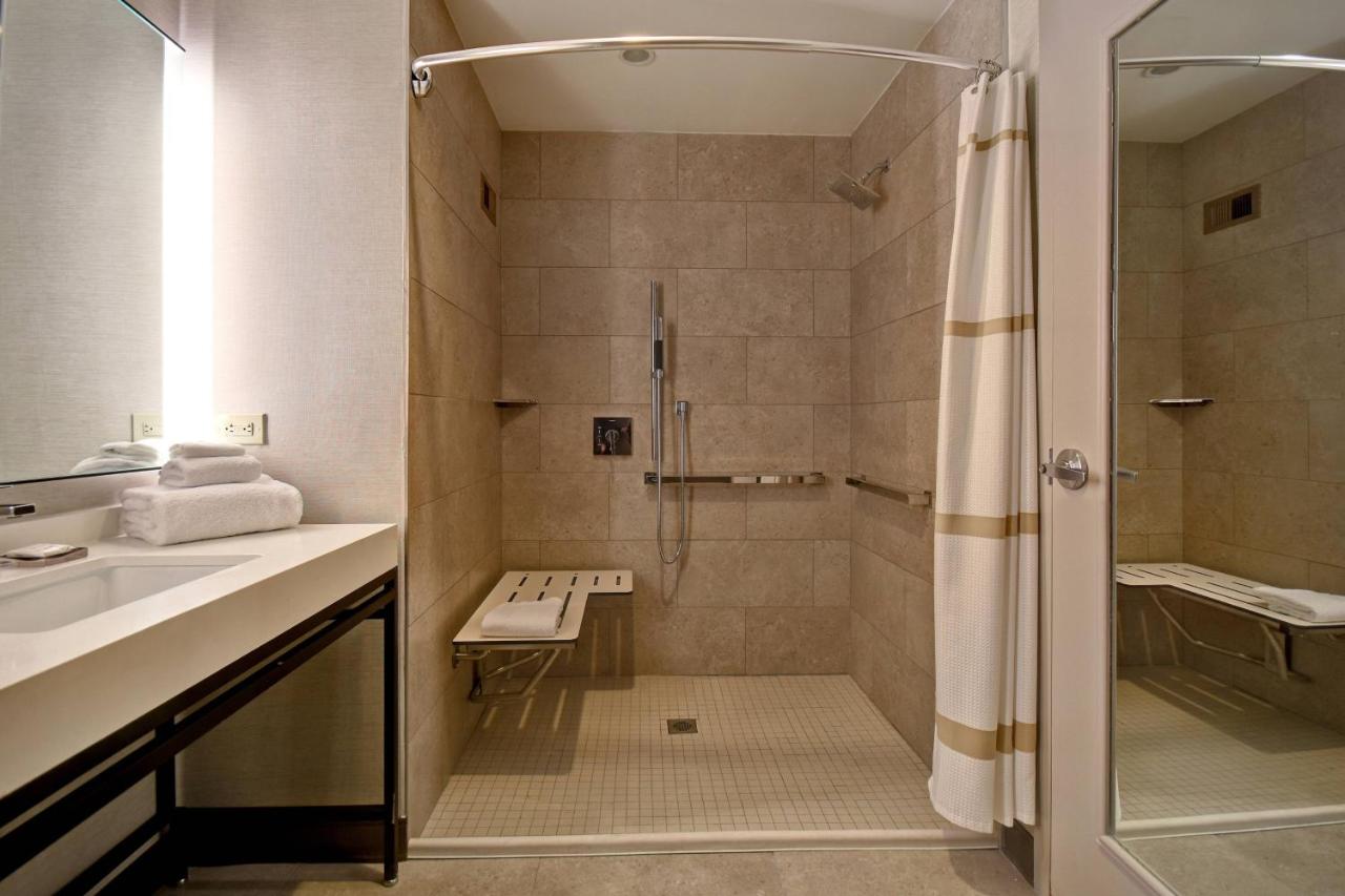 King Room with Golf View - Hearing Accessible at Dallas/Ft. Worth Marriott Hotel & Golf Club Champions Circle