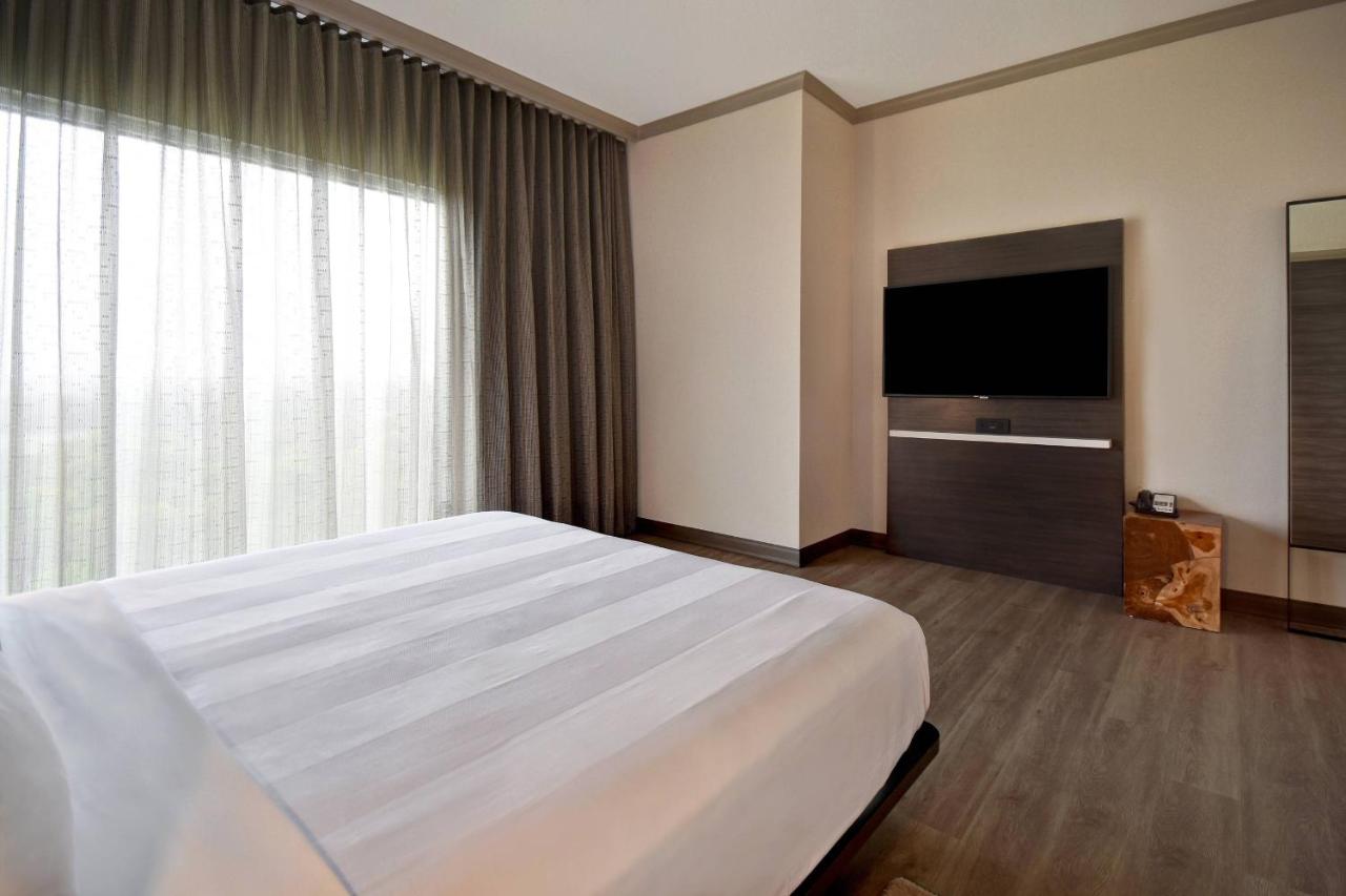  | Dallas/Fort Worth Marriott Hotel & Golf Club at Champions Circle
