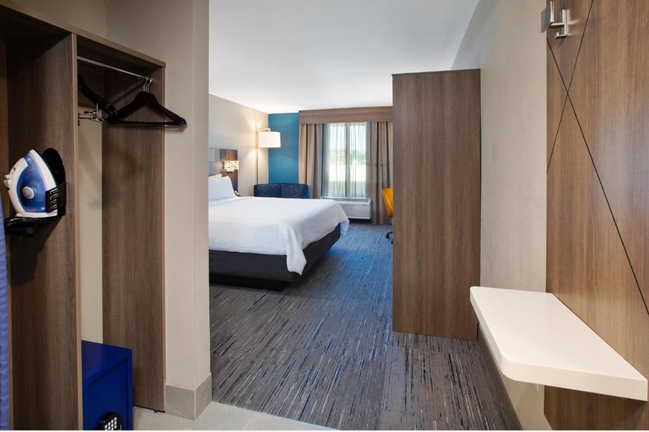 | Holiday Inn Express & Suites I-26 & Us 29 At Westgate Mall, an IHG Hotel