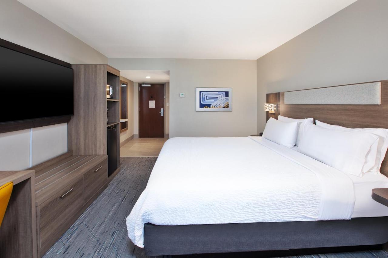 | Holiday Inn Express & Suites I-26 & Us 29 At Westgate Mall, an IHG Hotel