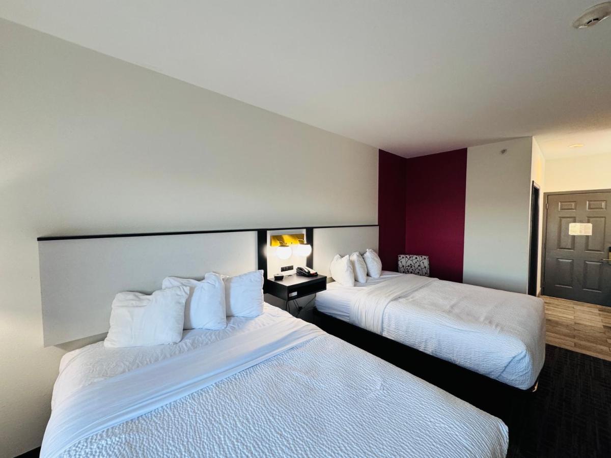 Queen Room with Two Queen Beds - Non-Smoking at Ramada by Wyndham Sparta/At Speedway