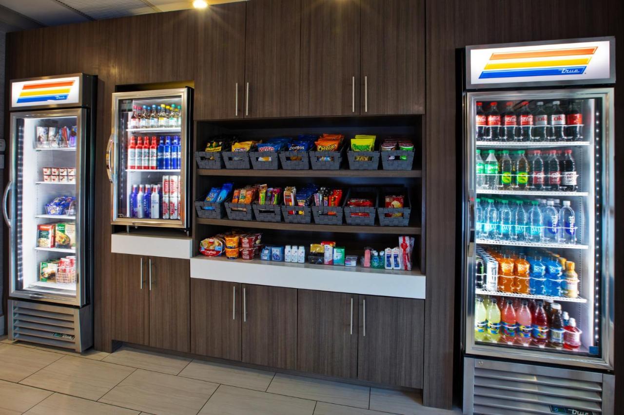 | Holiday Inn Express & Suites I-26 & Us 29 At Westgate Mall, an IHG Hotel