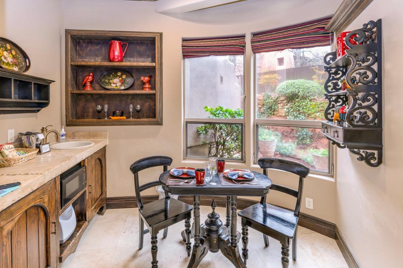 | Adobe Grand Villas