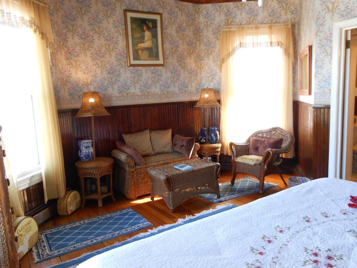  | Angel of the Sea Bed and Breakfast