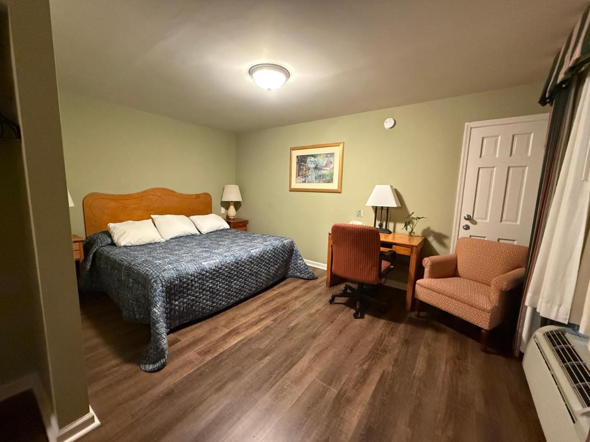 | Heidi's Inn