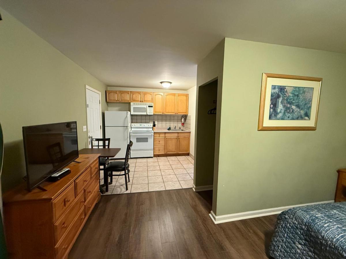 | Heidi's Inn