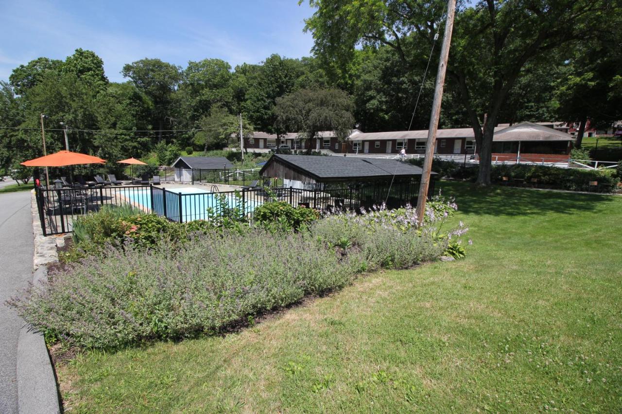| Heidi's Inn