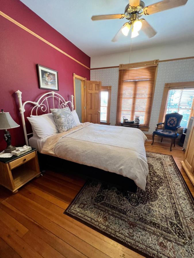 | Hotel St Nicholas