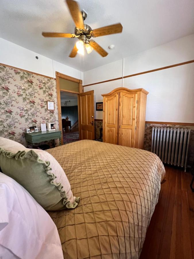 | Hotel St Nicholas