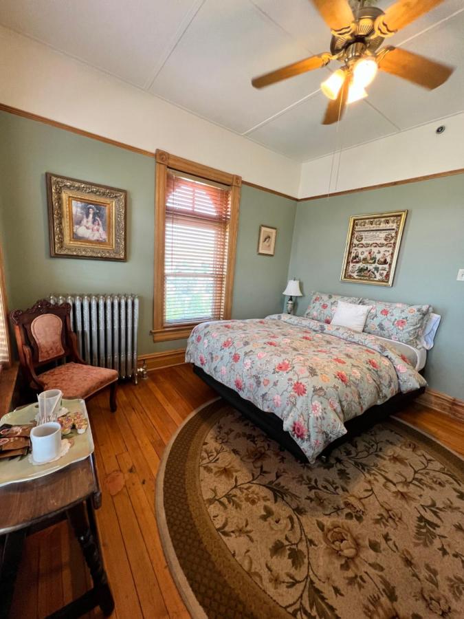 | Hotel St Nicholas