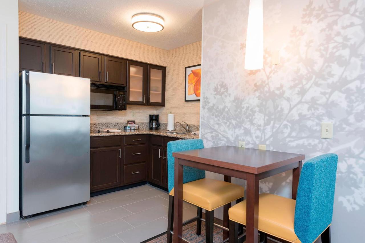 | Residence Inn Grand Rapids West