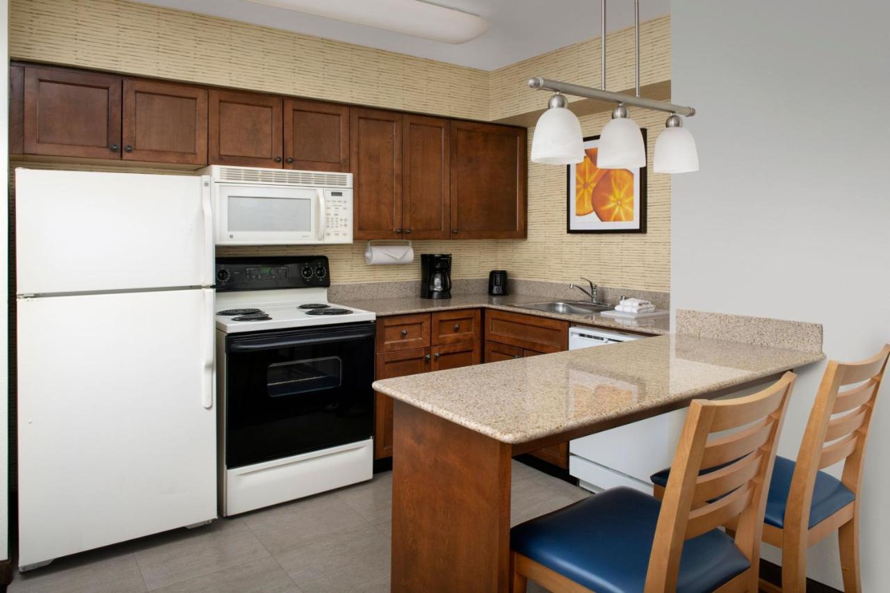 King or Queen Studio with Sofa Bed at Residence Inn by Marriott Chico