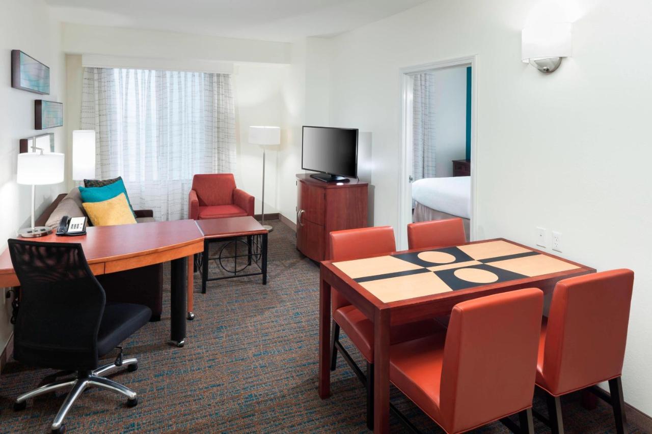  | Residence Inn by Marriott Chicago Lake Forest/Mettawa