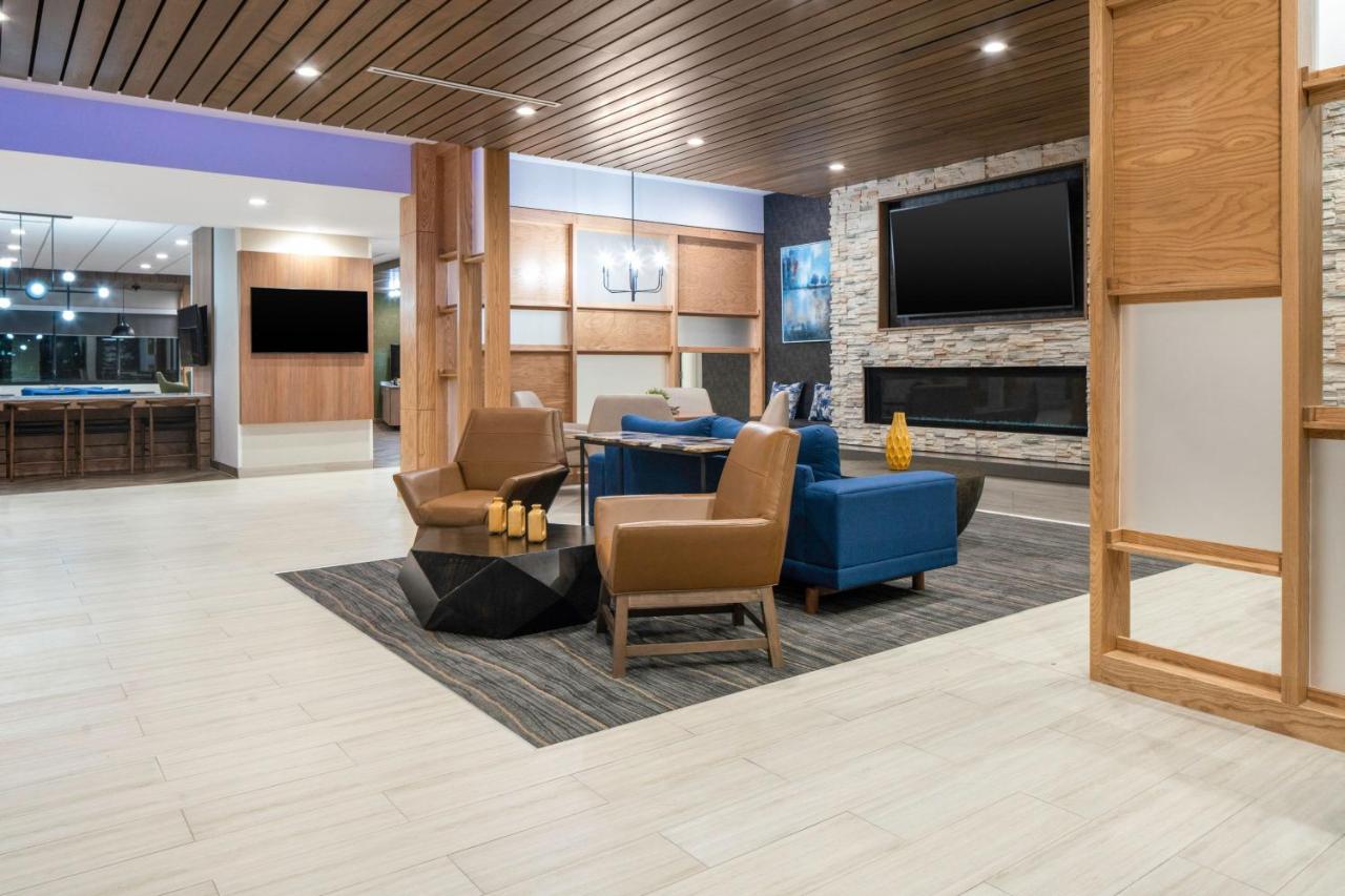 | Fairfield by Marriott Inn & Suites Corinth I-35