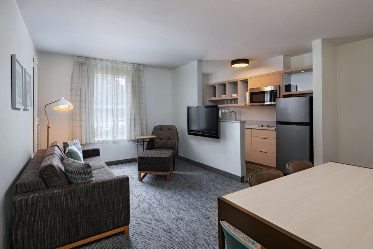 | TownePlace Suites by Marriott College Station