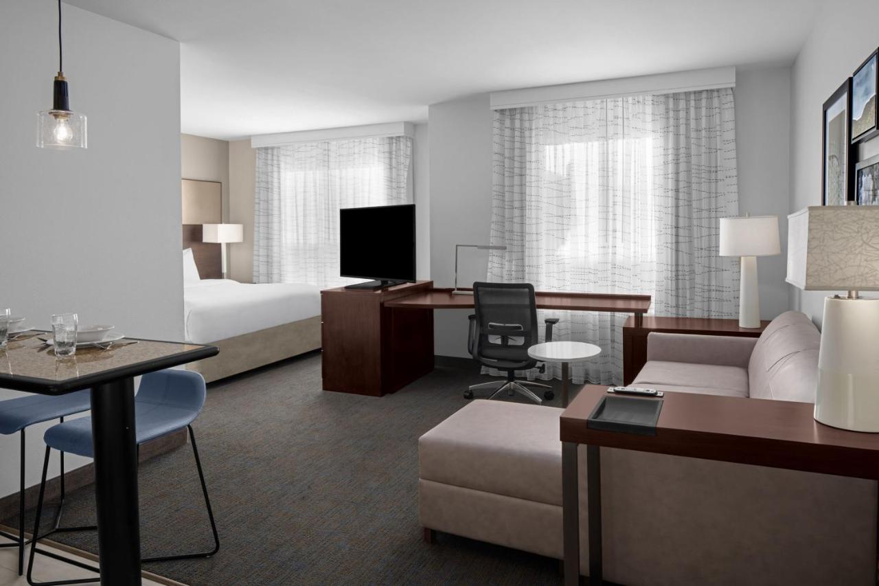 | Residence Inn By Marriott Santa Clarita Valencia