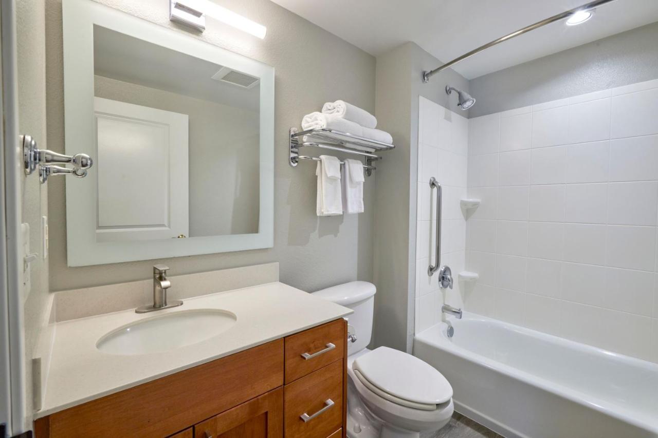 One-Bedroom Queen Suite at TownePlace Suites by Marriott Medford