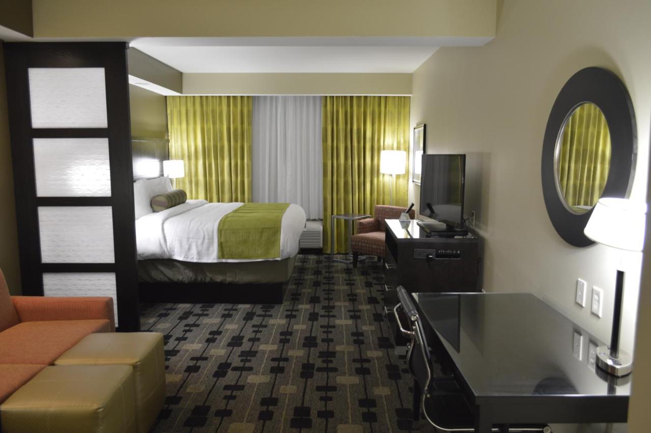 King Suite - Non-Smoking at Best Western Plus University Inn