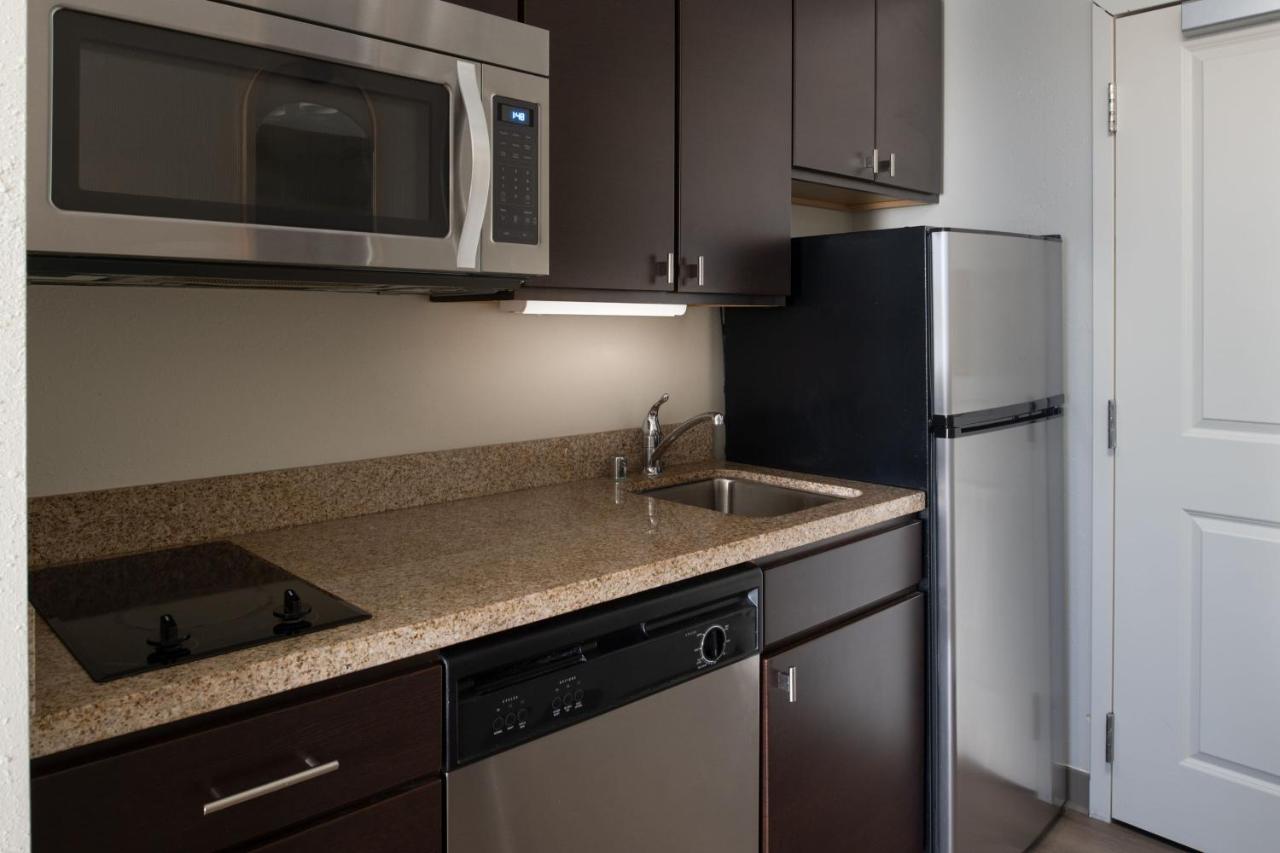Deluxe Queen Studio  at TownePlace Suites Richland Columbia Point