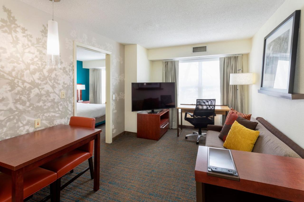 One-Bedroom Queen Suite with Sofa Bed at Residence Inn by Marriott Minneapolis St. Paul/Roseville