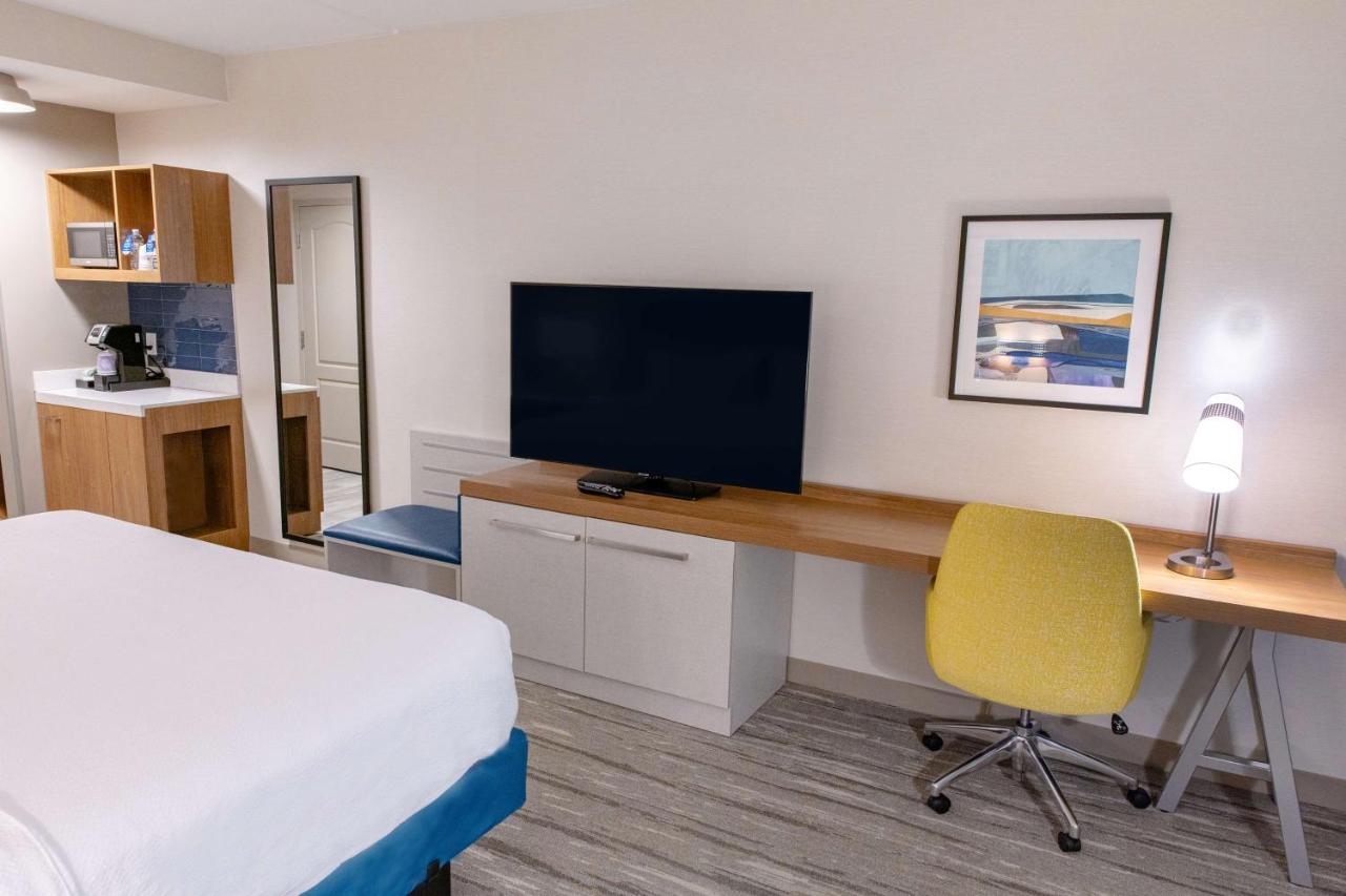  | Hilton Garden Inn Lakewood