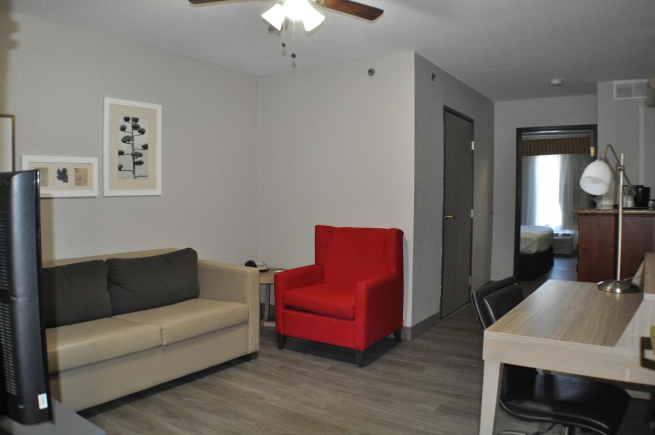 One-Bedroom King Suite - Non-Smoking at Country Inn & Suites by Radisson, Topeka West, KS