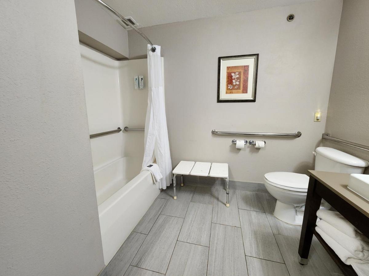 King Room - Disability Access/Non-Smoking at Country Inn & Suites by Radisson, Topeka West, KS
