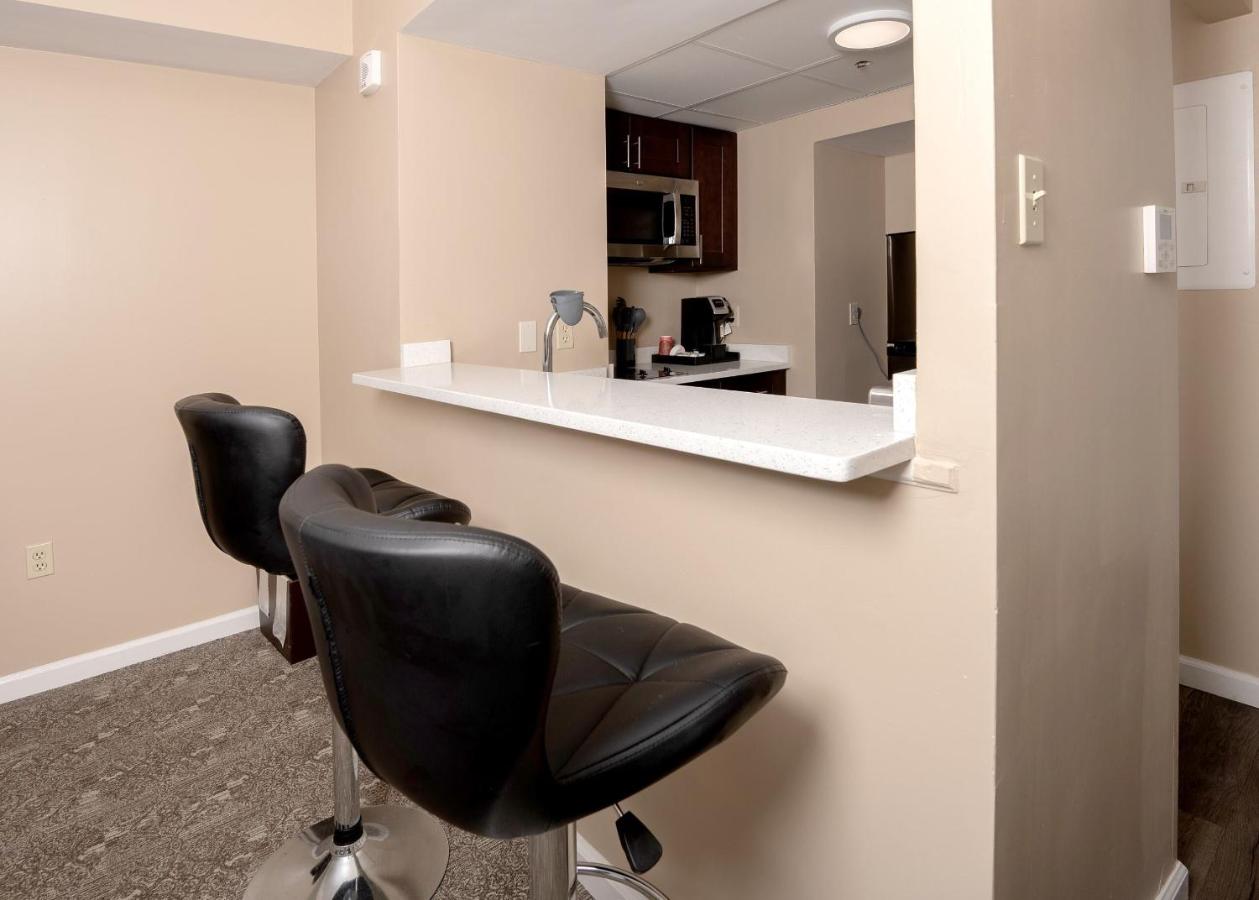 1 Queen Bed, Deluxe One-Bedroom Suite, Non-Smoking at Americus Hotel, Unscripted by Hyatt