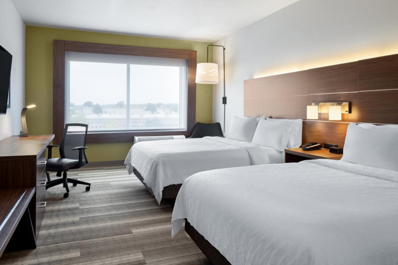 | Holiday Inn Express & Suites - Madison West - Middleton, an IHG Hotel