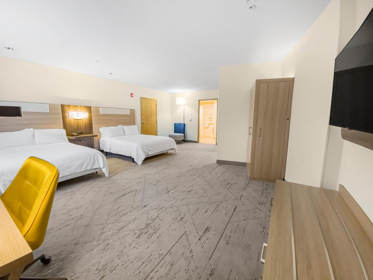Queen Room with Two Queen Beds and Roll-In Shower - Disability Access at Holiday Inn Express Salt Lake City South - Midvale by IHG
