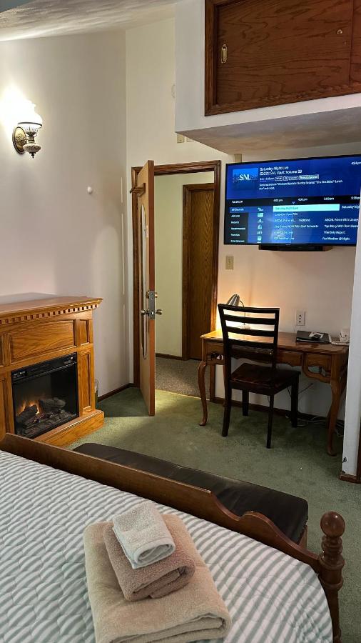  | 7 Gables Inn & Suites