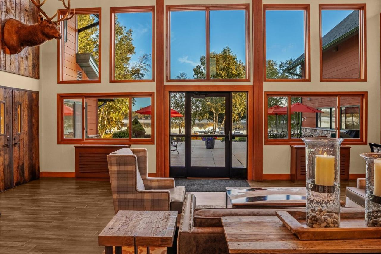 | Holiday Inn Express & Suites Hayward, an IHG Hotel