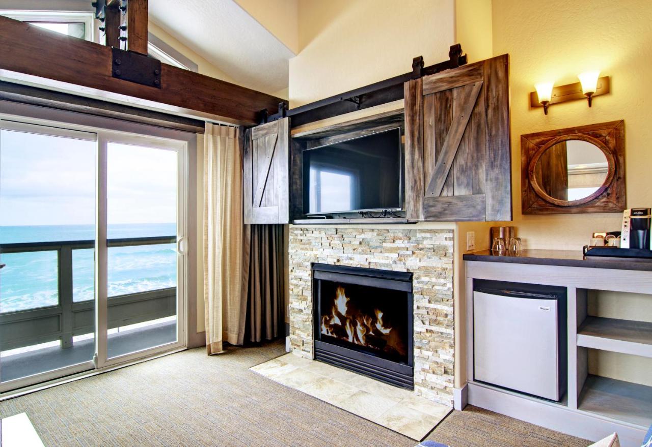 Deluxe King Suite at Cypress Inn On Miramar Beach