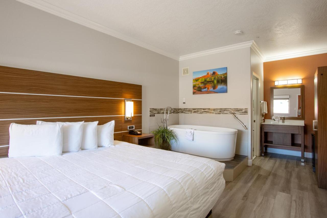  | Wildflower Inn at Bell Rock