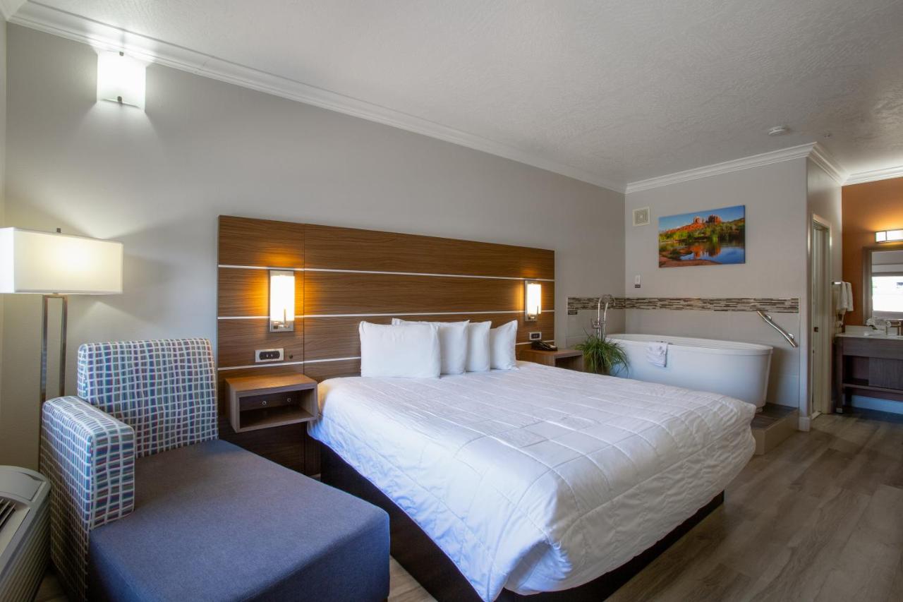  | Wildflower Inn at Bell Rock