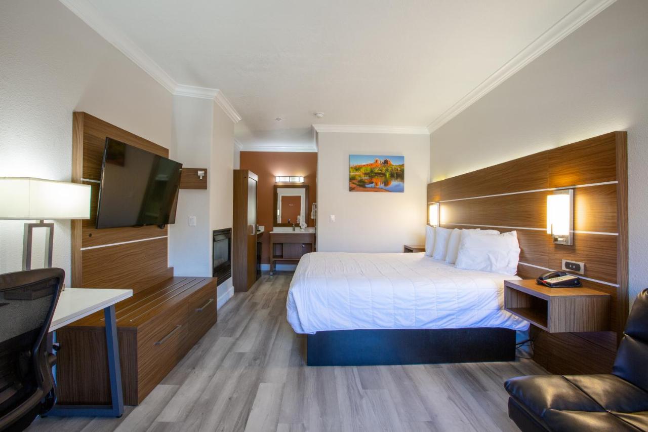  | Wildflower Inn at Bell Rock