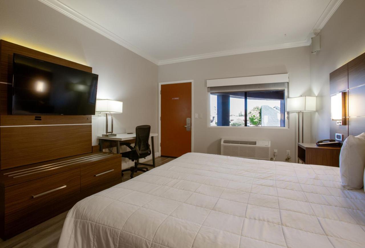 | Wildflower Inn at Bell Rock
