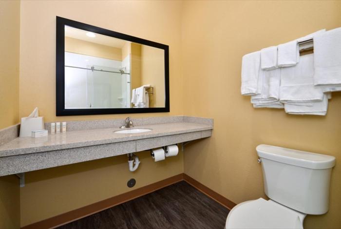 | La Bonita Inn & Suites - Crane