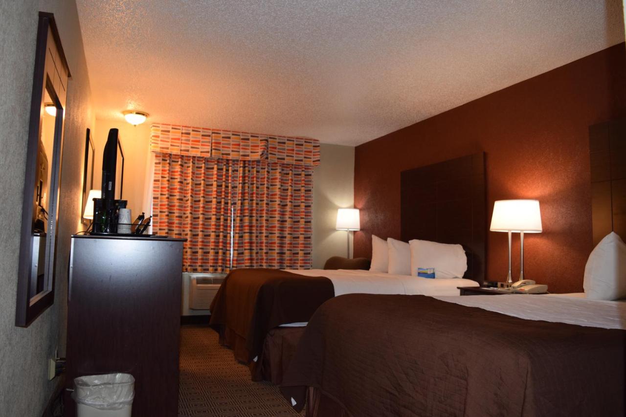 Queen Room with Two Queen Beds - Non-Smoking at Baymont by Wyndham Midland Airport