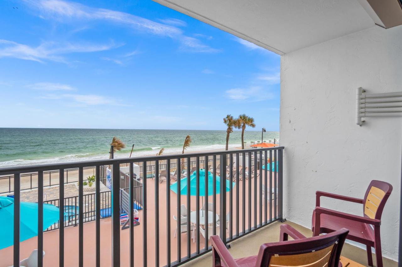 One-Bedroom Apartment at Tropic Sun Towers